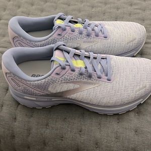 Women’s Ghost 14 running shoe Brand New. Size 7.5 Purple and lime green.